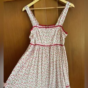Christy dawn strawberry dress. Size small. Great condition